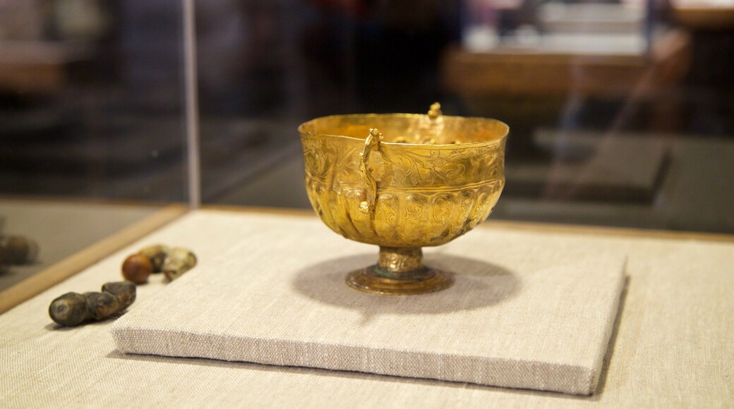 St Maarten and St Martin