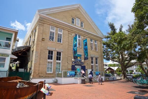 St Maarten and St Martin