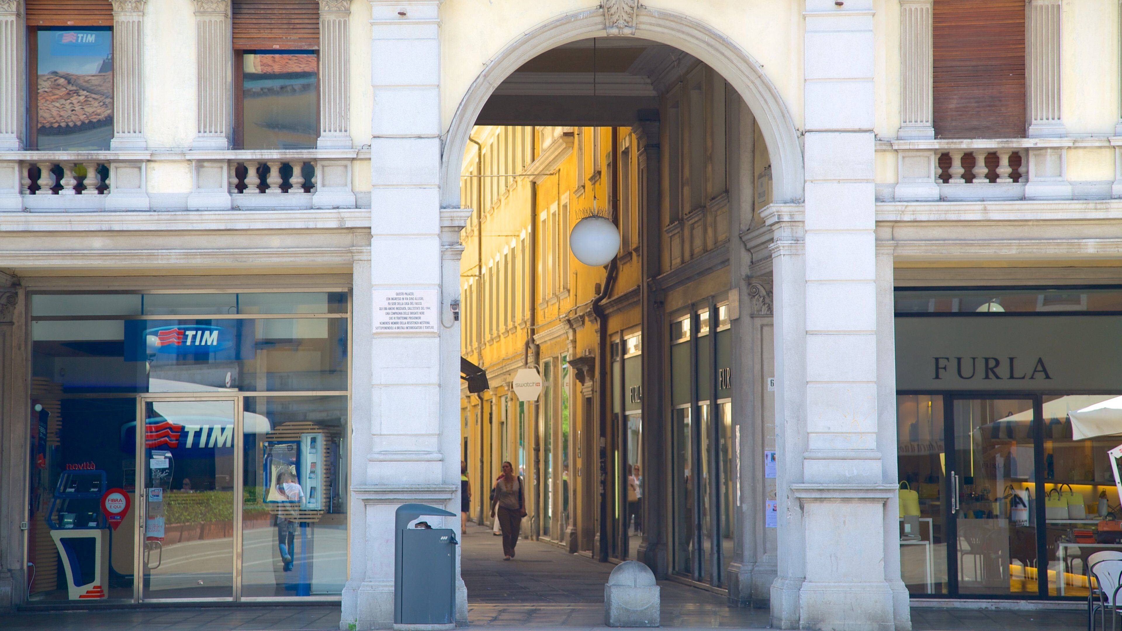 菲勒托廣場 其中包括 街道景色