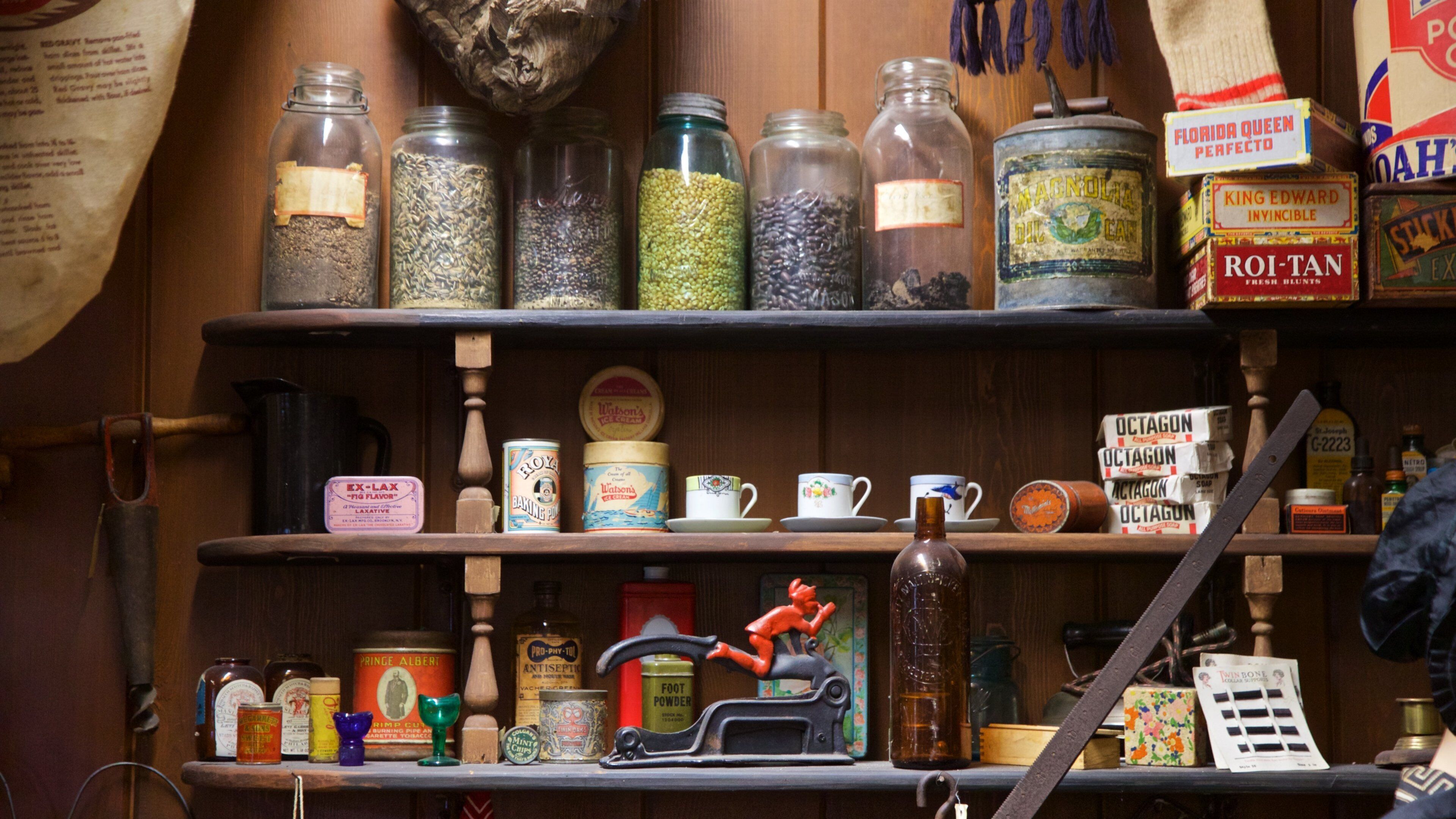 Imperial Calcasieu Museum featuring interior views