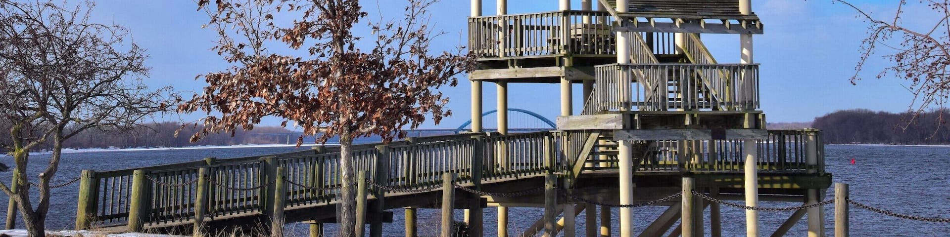 Sunset Park is a 250 acre wooded park. It has a 50 acre lake (Lake Potter) that is protected and spills into the Mississippi River. It is also the start of the Quad Cities' 65 mile bike path that runs along the Mississippi River.