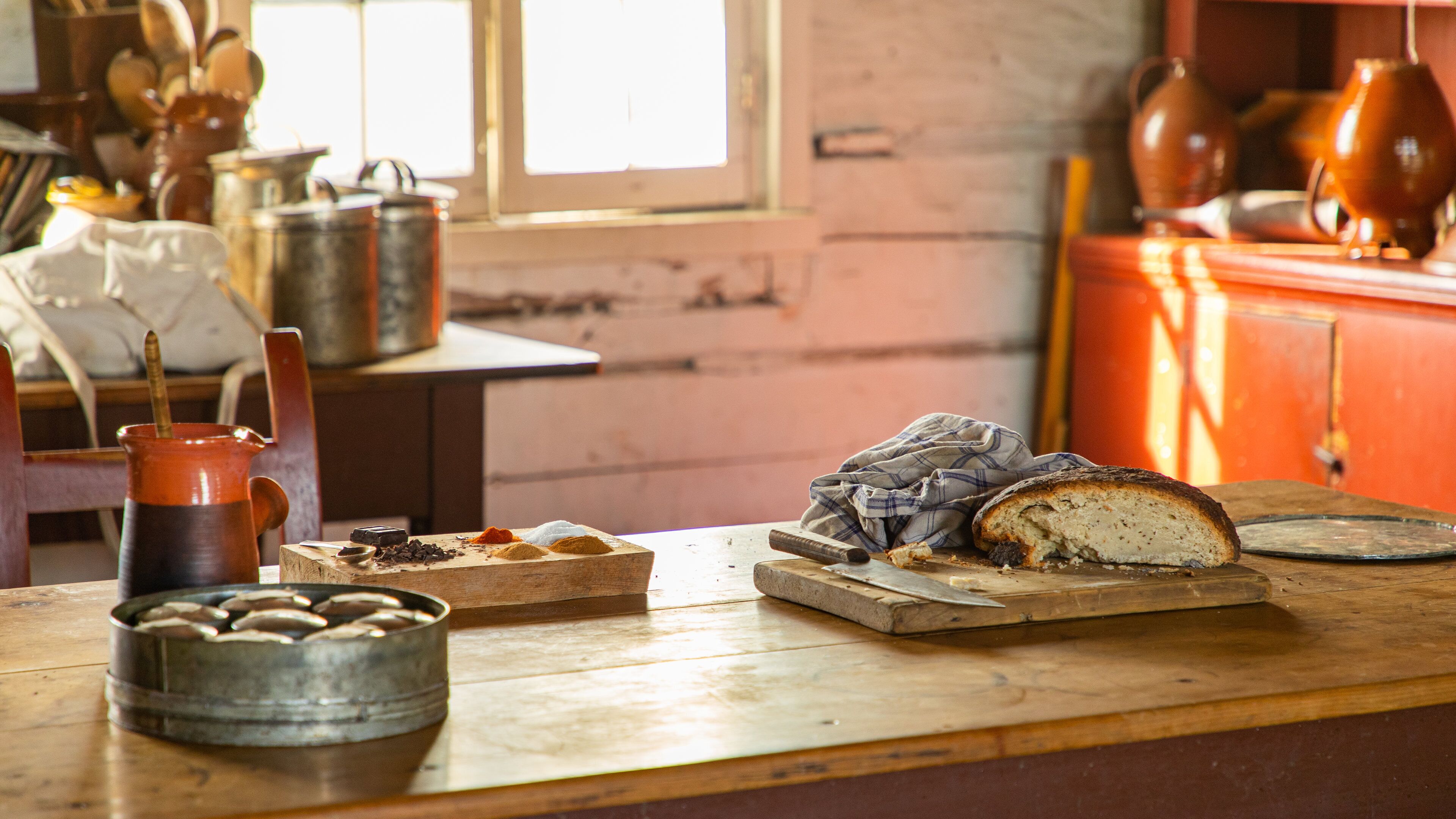 Fort George National Historic Site featuring food and interior views