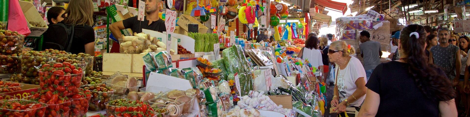 Carmelmarknaden som inkluderar mat och marknader sÄvÀl som en liten grupp av mÀnniskor