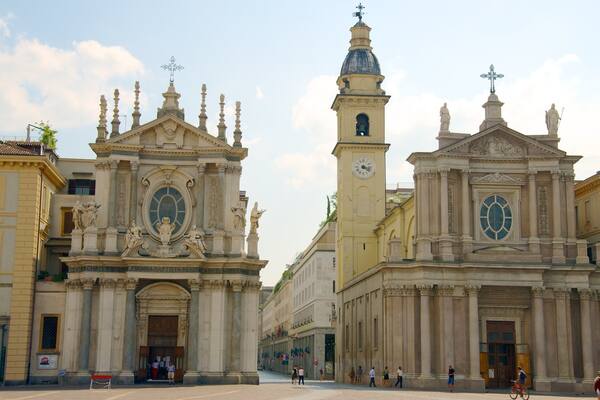 Piazza San Carlo which includes a square or plaza, heritage architecture and a church or cathedral