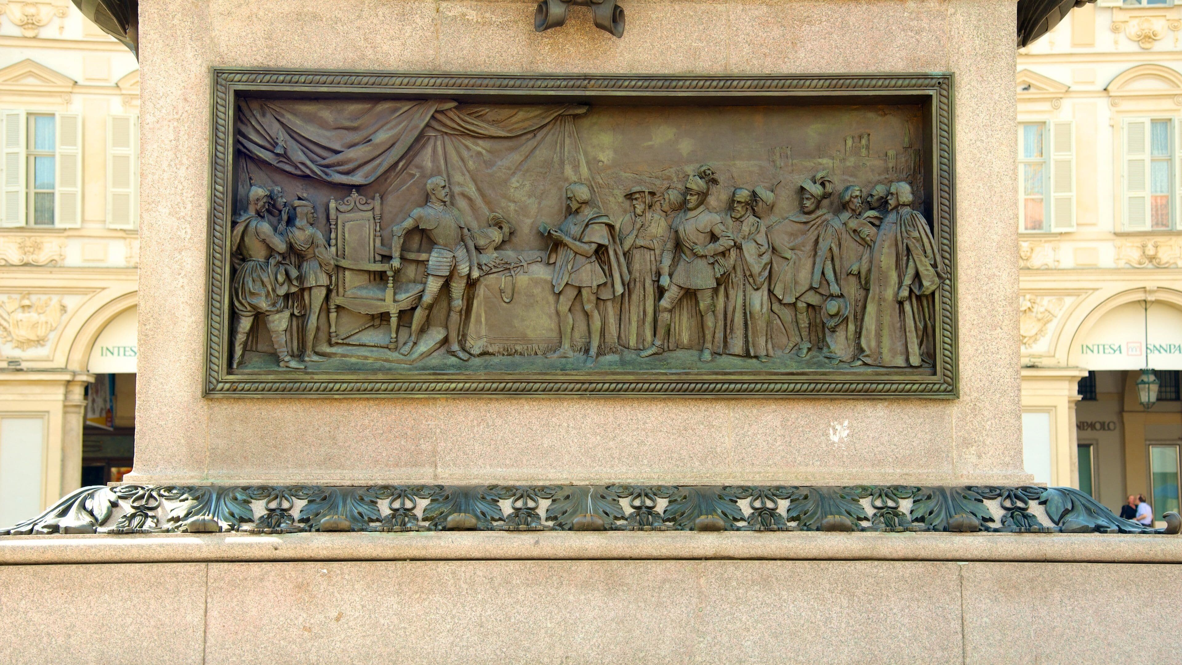 Piazza San Carlo showing heritage elements and a monument