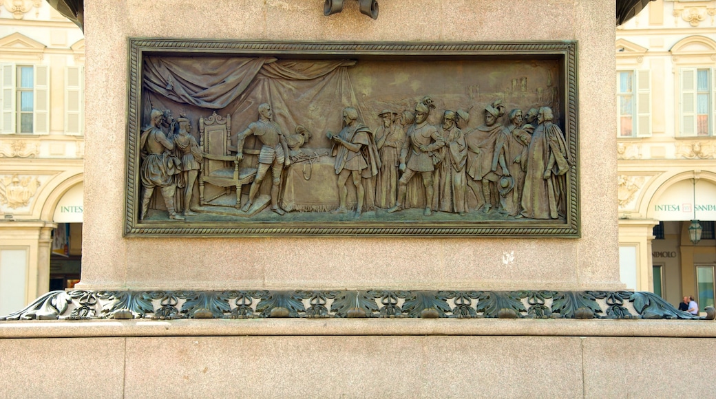 Piazza San Carlo showing heritage elements and a monument