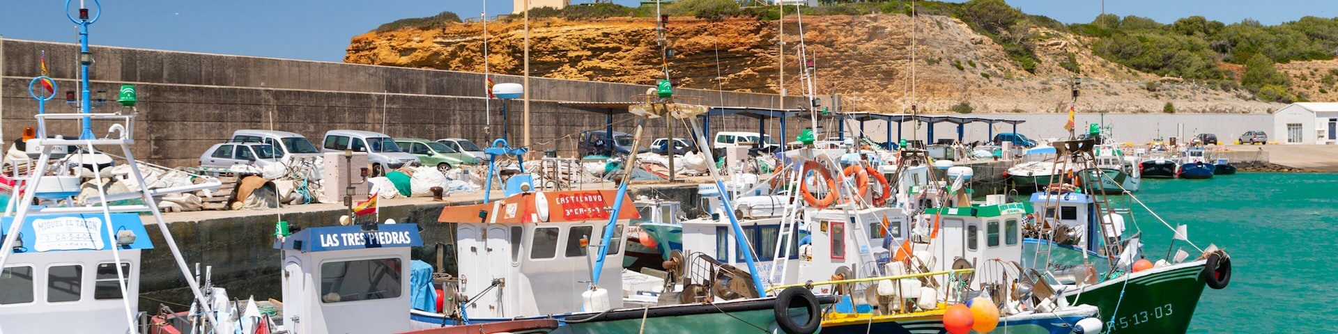 Puerto de Conil which includes a bay or harbor