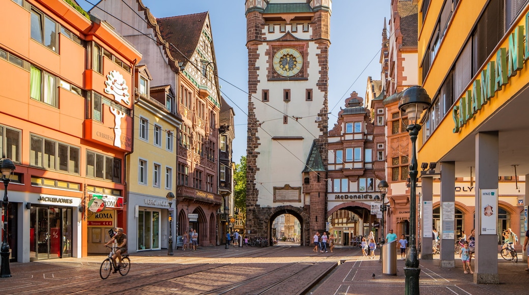 Martinstor Gate which includes heritage elements and a city