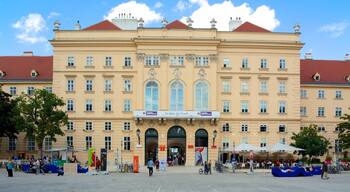 Museumsquartier which includes street scenes, heritage architecture and a city