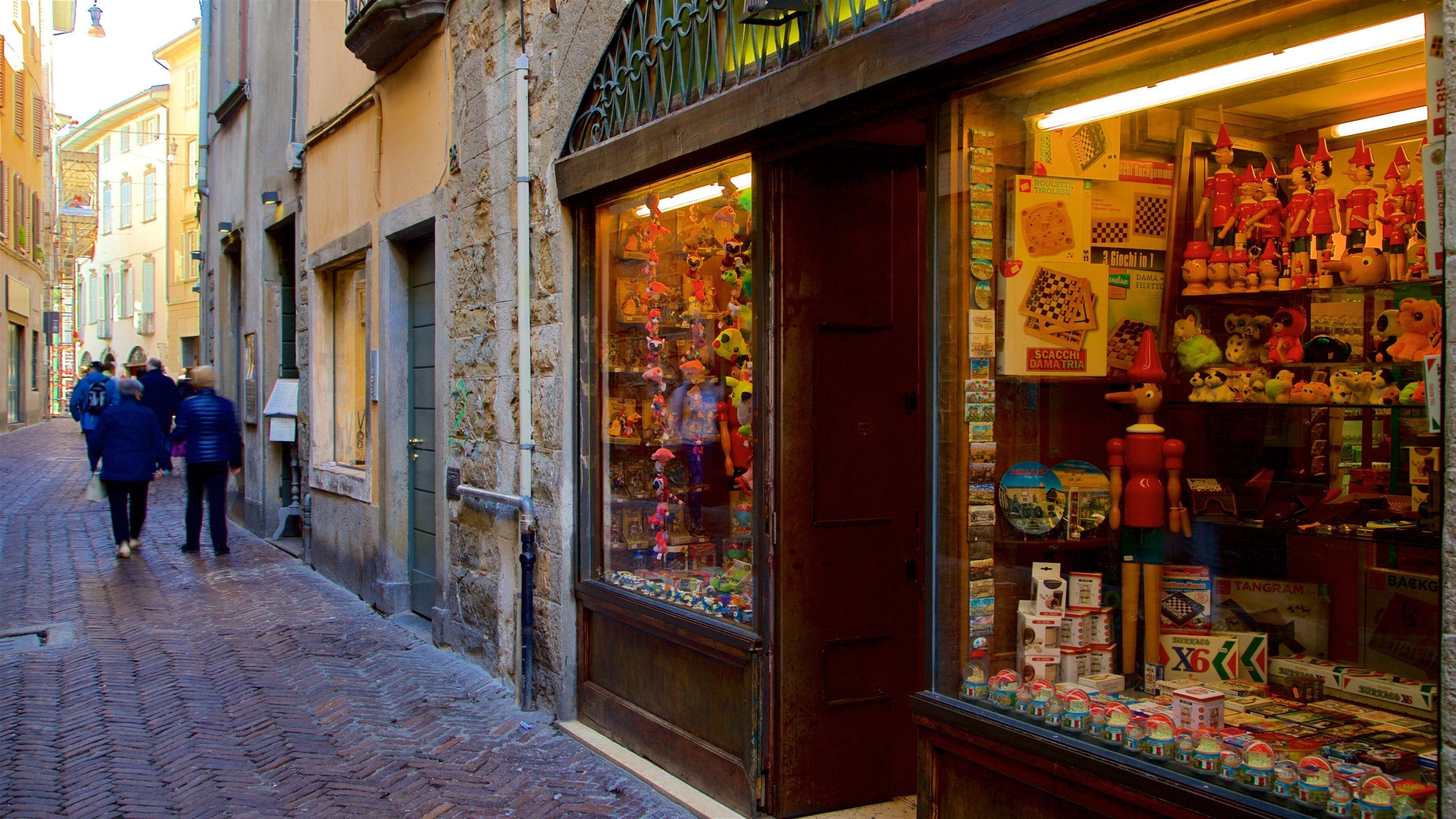 新品イタリア、ミラノのCITTA ALTA 新品イタリア、ミラノのCITTA ALTA