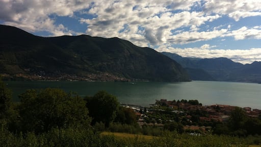Less known than Lake Como, Lake Garda and Lago Miaggiore, Lago Iseo is just as pretty and less crowded.