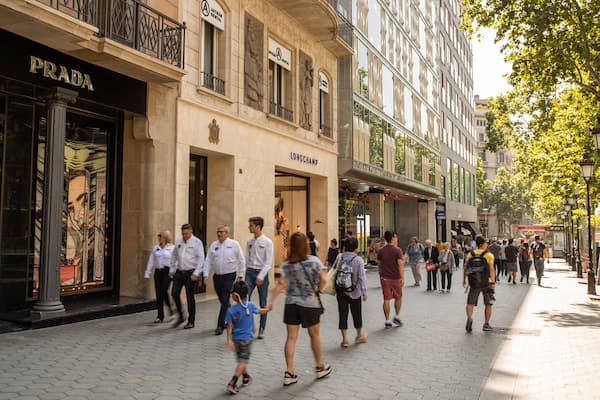 Passeig de Gràcia which includes street scenes and a city as well as a small group of people