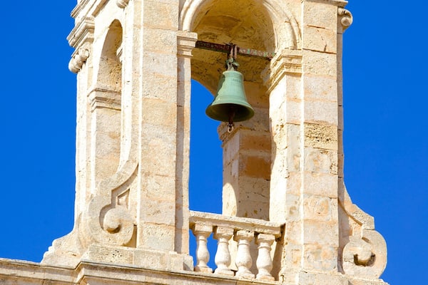 Selmun Palace featuring a castle and heritage architecture