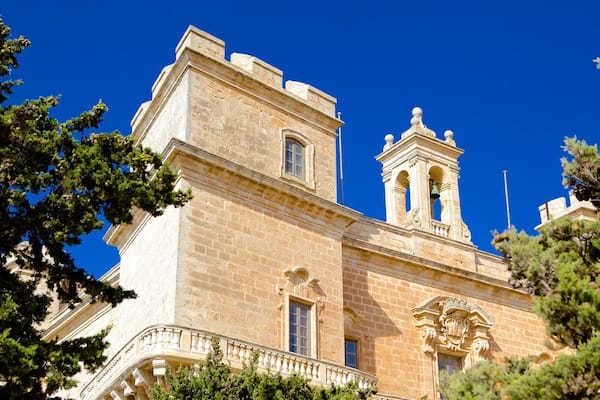 Selmun Palace featuring heritage architecture and château or palace