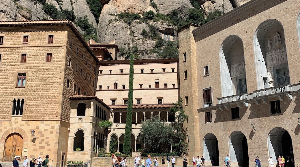 The pink conglomerate rock is most impressive.
