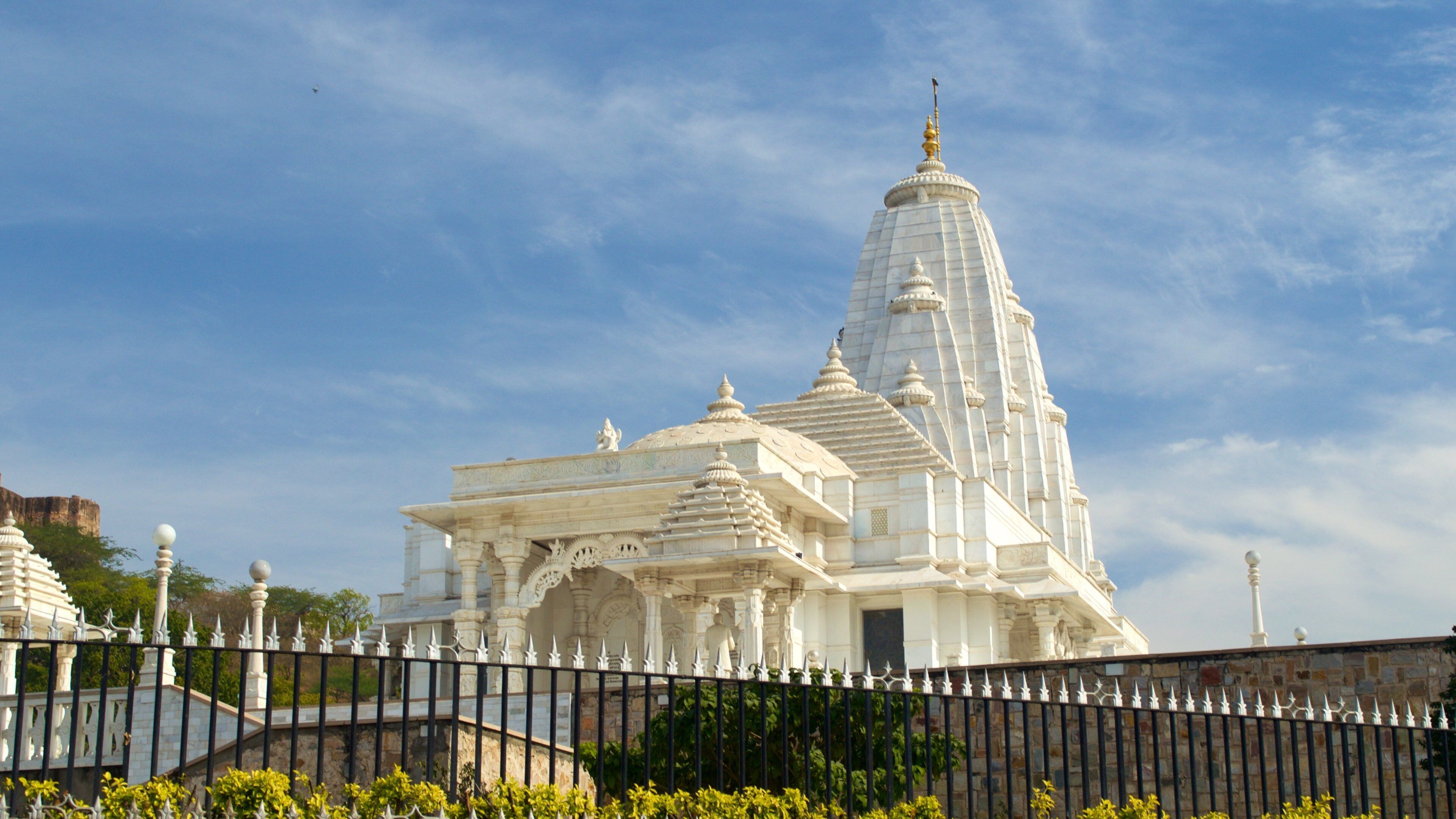 Birla Temple which includes a temple or place of worship