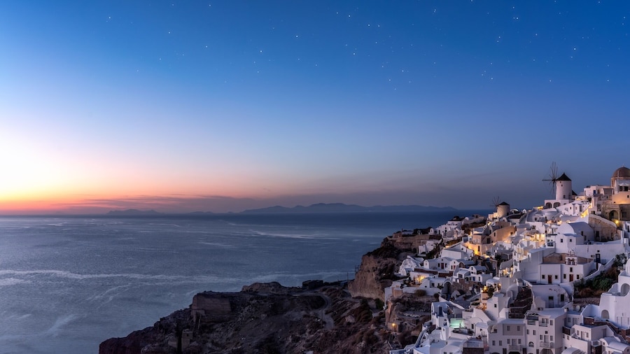 Santorini put on the show.