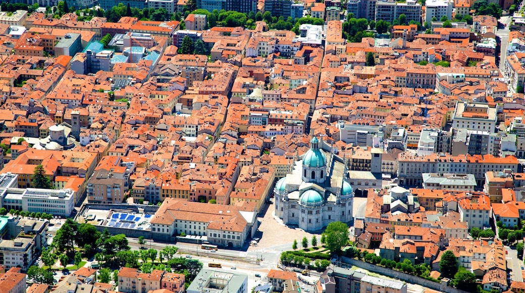 Como-Brunate kabelbane fasiliteter samt historisk arkitektur og by