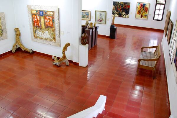 Neka Art Museum das einen Innenansichten und Kunst