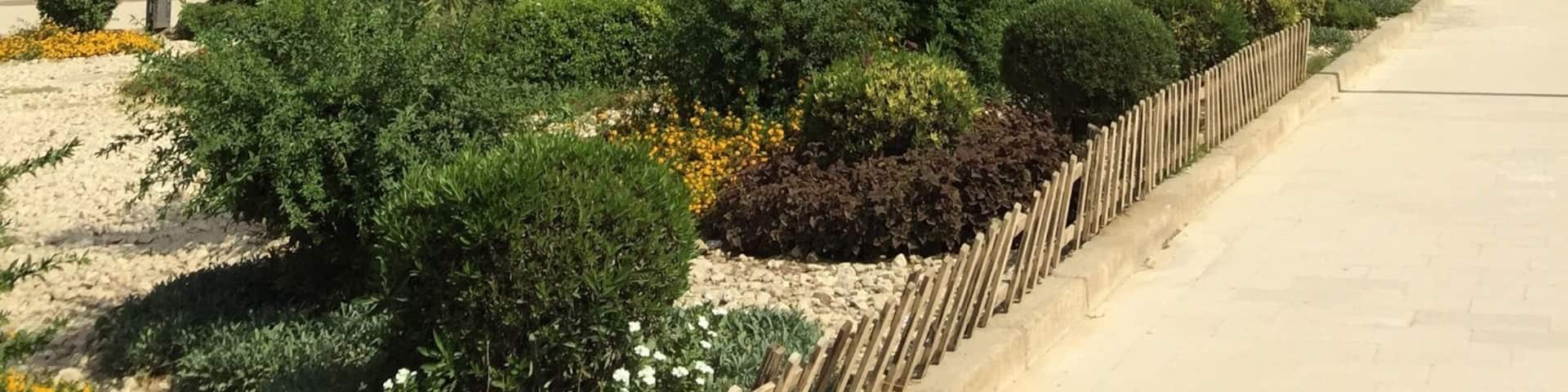 The great Mosque of Muhammad Ali Pasha or Alabaster Mosque is a mosque situated in the Citadel of Cairo in Egypt and commissioned by Muhammad Ali Pasha between 1830 and 1848.
Situated on the summit of the citadel, this Ottoman mosque, the largest to be built in the first half of the 19th century, is, with its animated silhouette and twin minarets, the most visible mosque in Cairo. #Egypt #Cairo