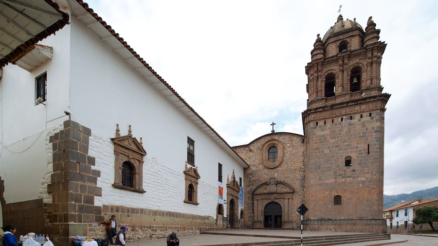 Cusco - Machu Picchu che include chiesa o cattedrale e architettura d\'epoca