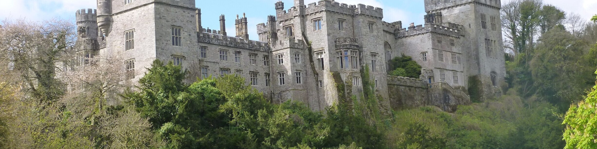 Well, we picked the wrong day to visit. Closed. Maybe next time!!