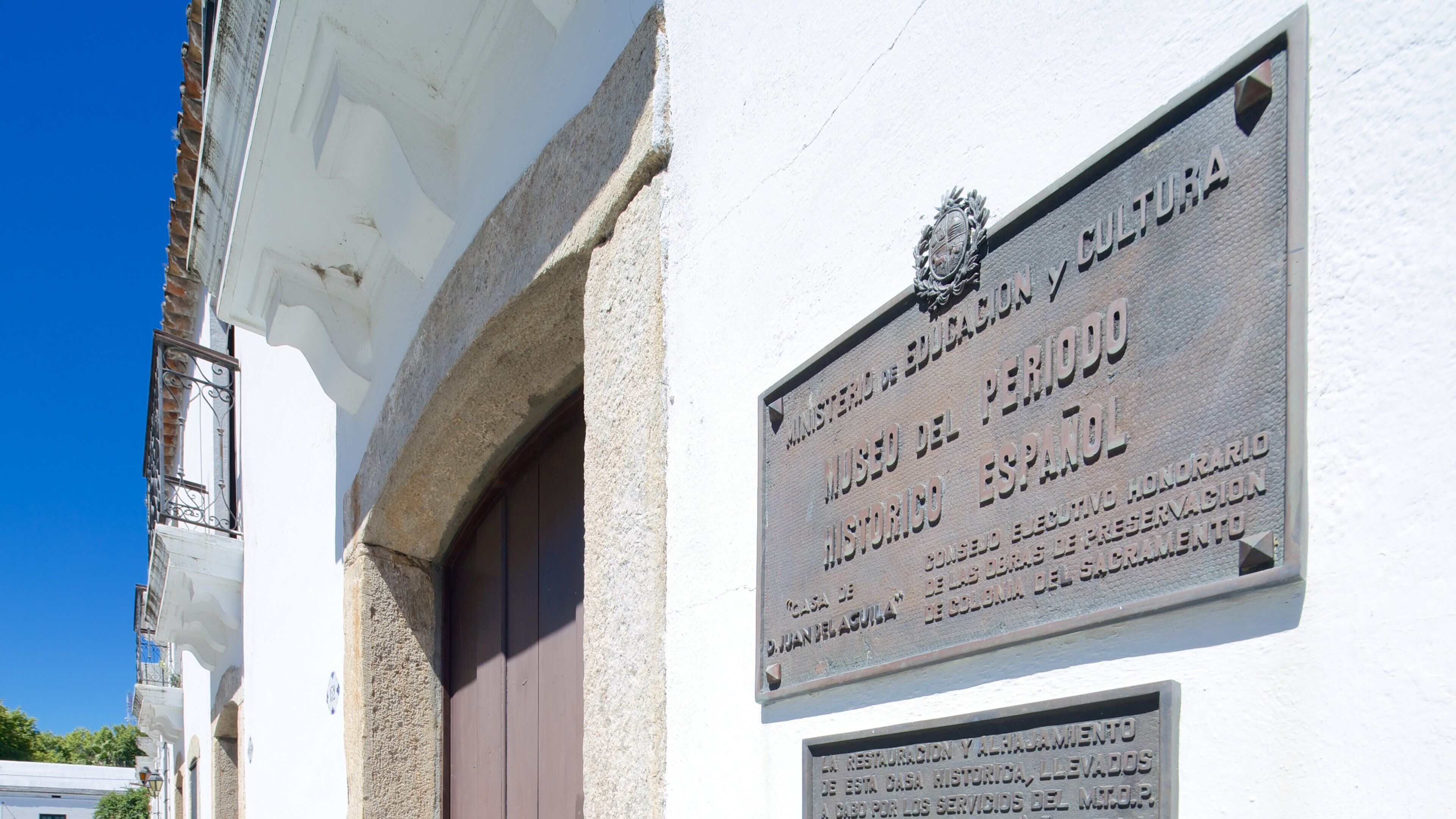 Spanish Museum featuring heritage architecture and signage