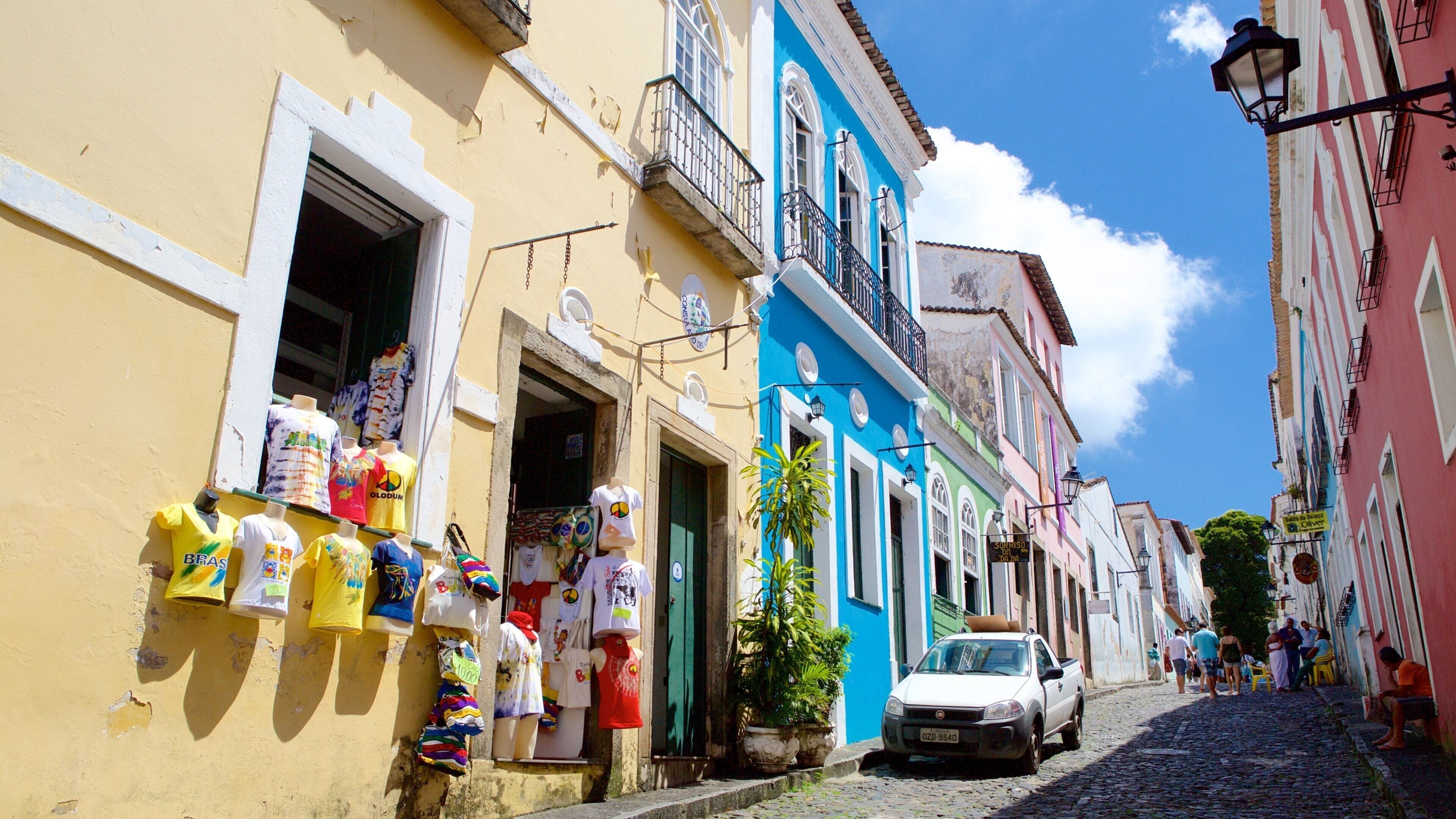 Pelourinho showing street scenes and a coastal town