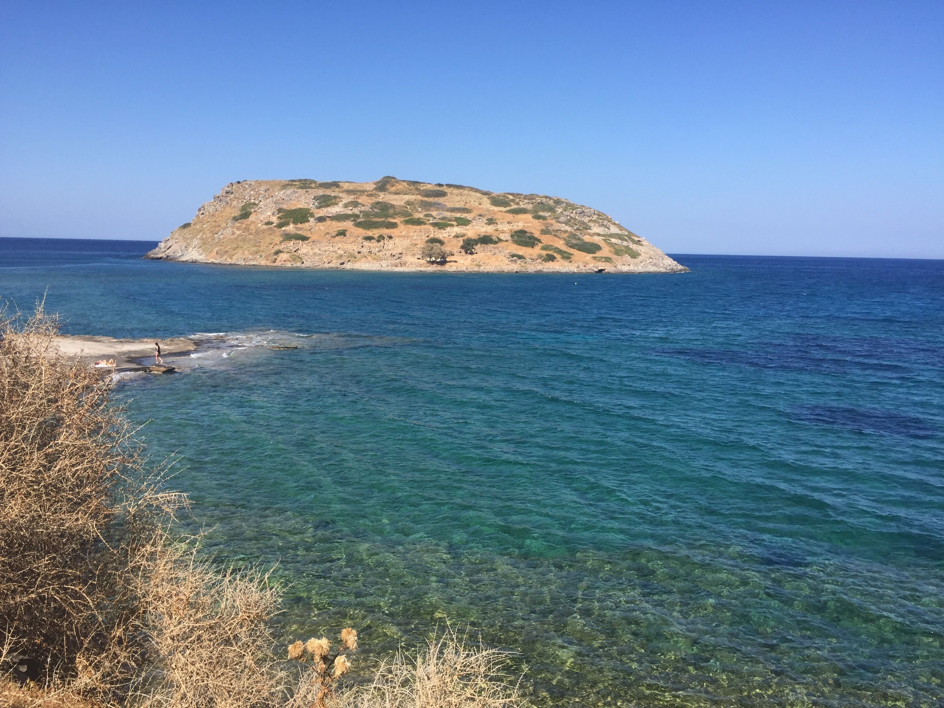 Beautiful location and lots or great restaurants.