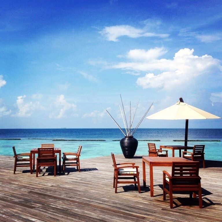 #paradise #island #maldives #sea #sun #holiday #veranda #tranquil 