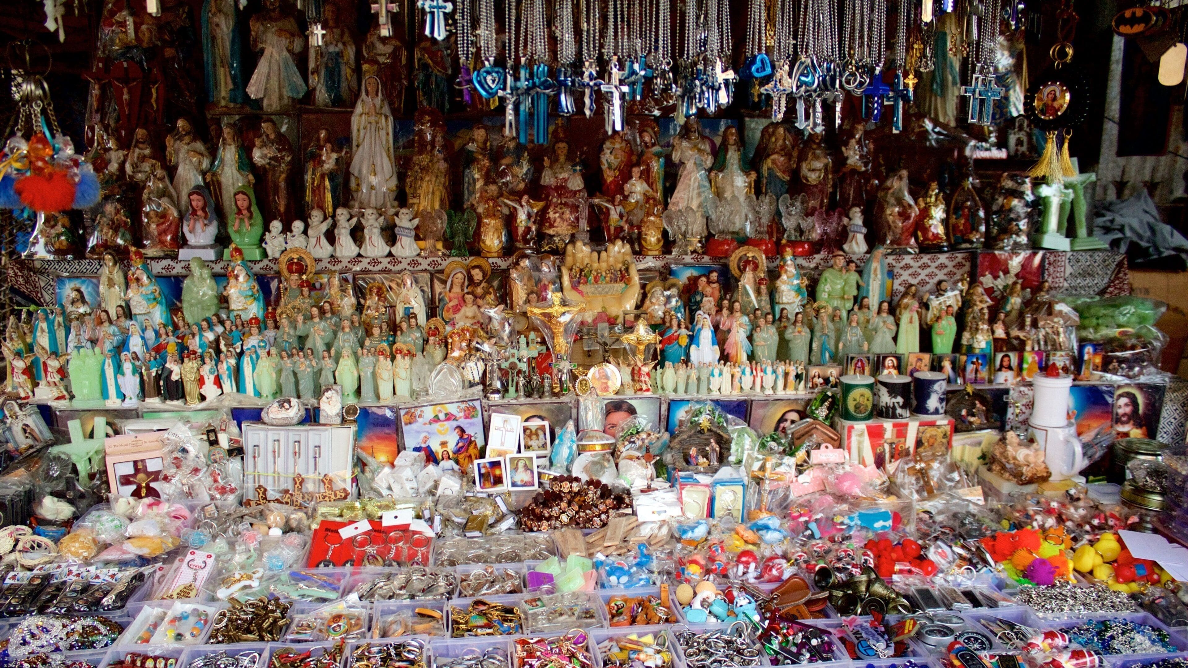 Mt. Iglesia de María ofreciendo compras