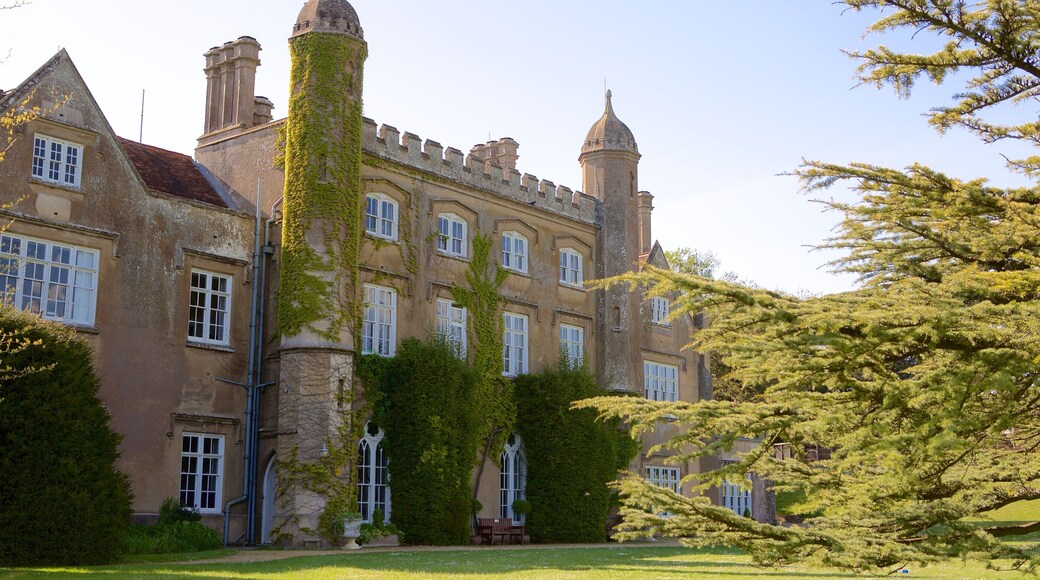 Marwell Wildlife qui includes patrimoine architectural