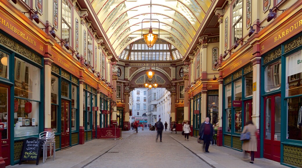 Leadenhall Market featuring shopping, interior views and markets