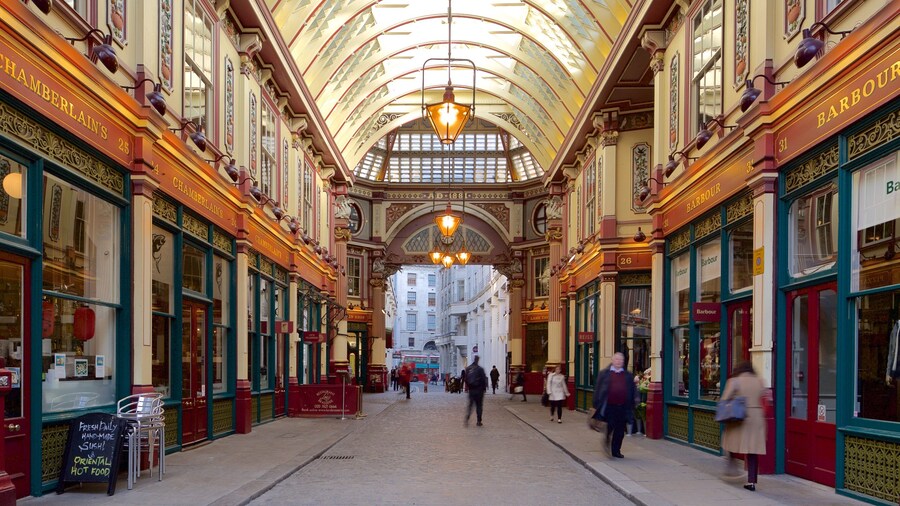 Leadenhall Market featuring shopping, interior views and markets