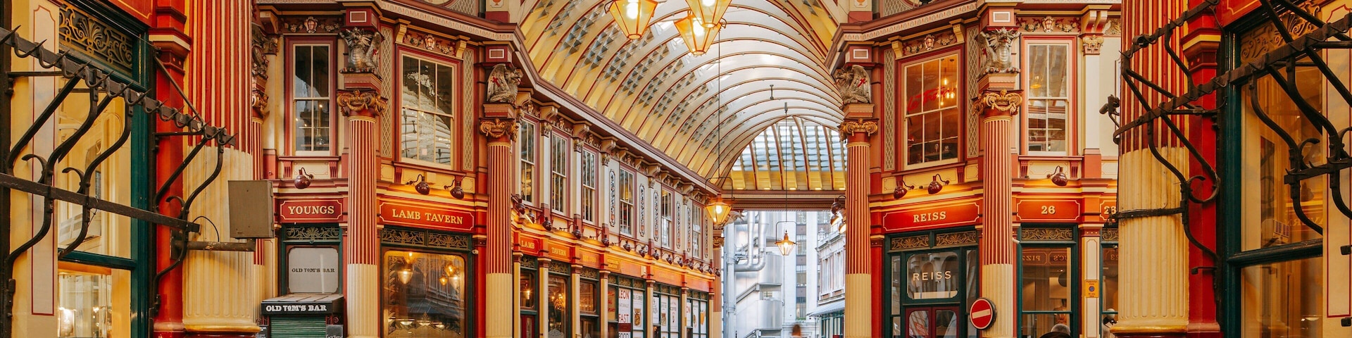 Leadenhall Market featuring interior views, heritage elements and street scenes