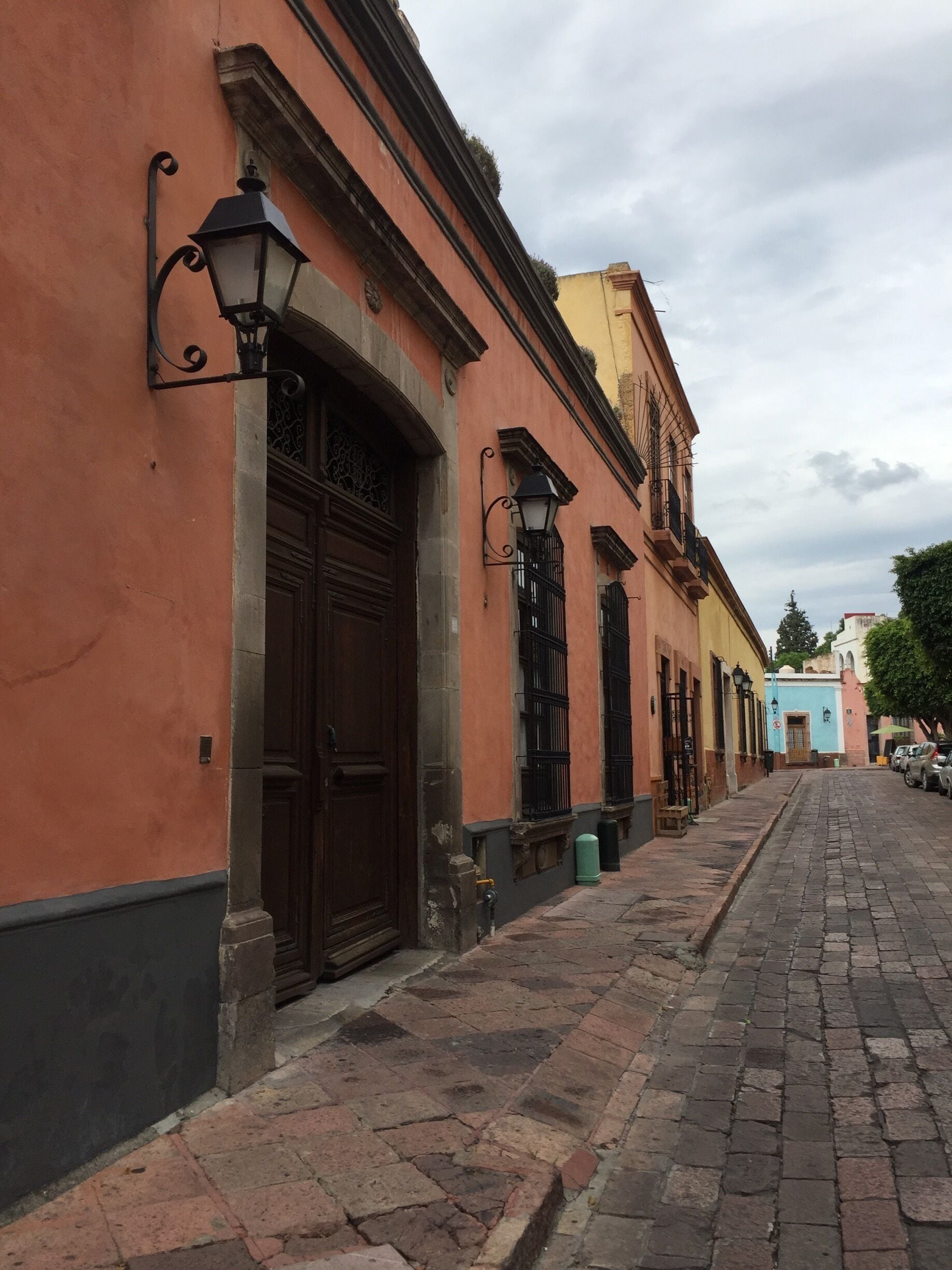 #lifeatexpedia #GreatOutdoors #lovemexico #latam #lovemycountry If you come to Mexico, you must visit Queretaro that is a beautiful city and has been recognized as the metro area with the best quality of life and as the safest city in Mexico, also as the most dynamic in Latin America. It is a strong business and economic centre. This is one of its amazing streets 😍