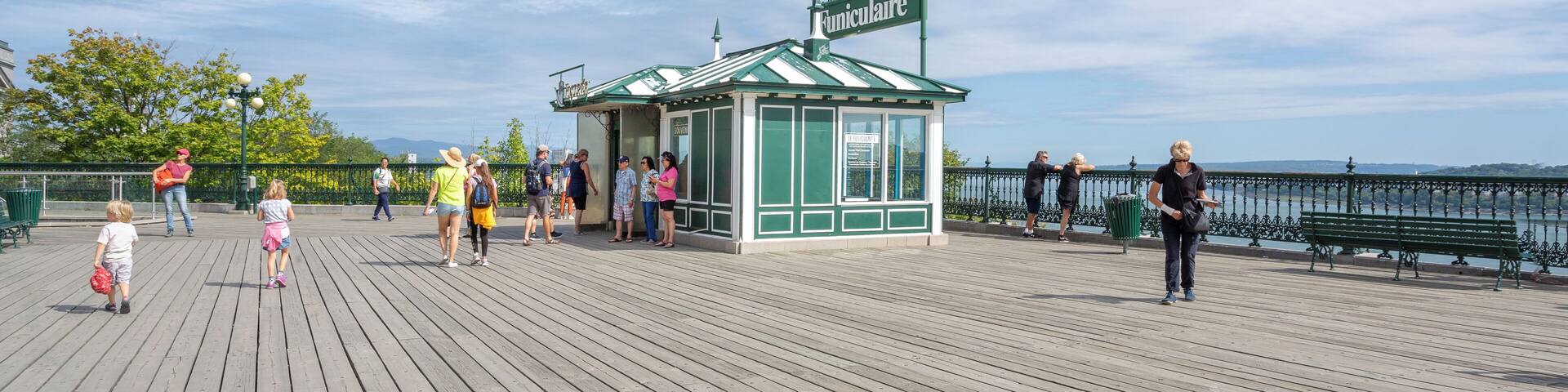 Quebec_OldQuebecFunicular_6168138_03_