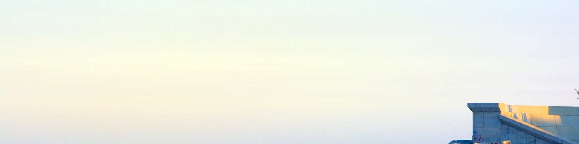 Praia de Barceloneta caracterizando paisagens litorâneas e paisagens