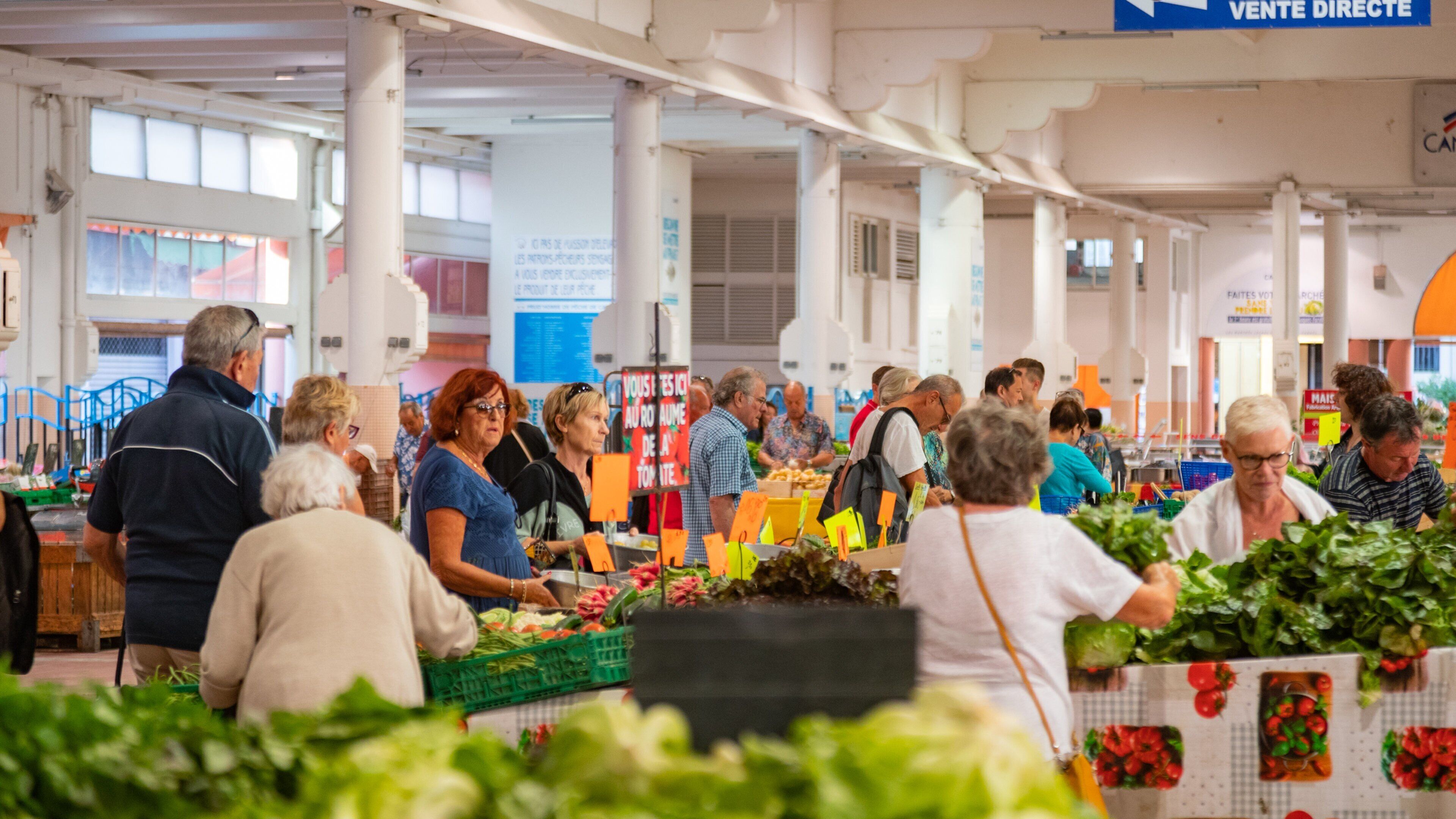 Forville Provencal Food Market showing interior views, food and markets