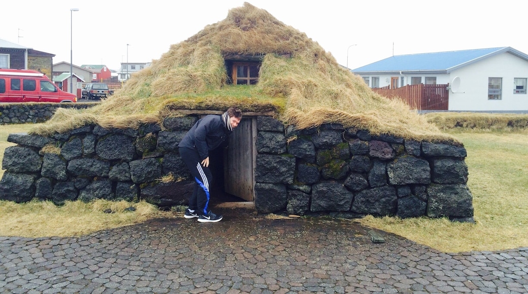 Traditional fisherman's turf house. You can actually go inside and have a peek. Found by accident on our road trip of the ring road. Approx 10mins drive south of Selfoss