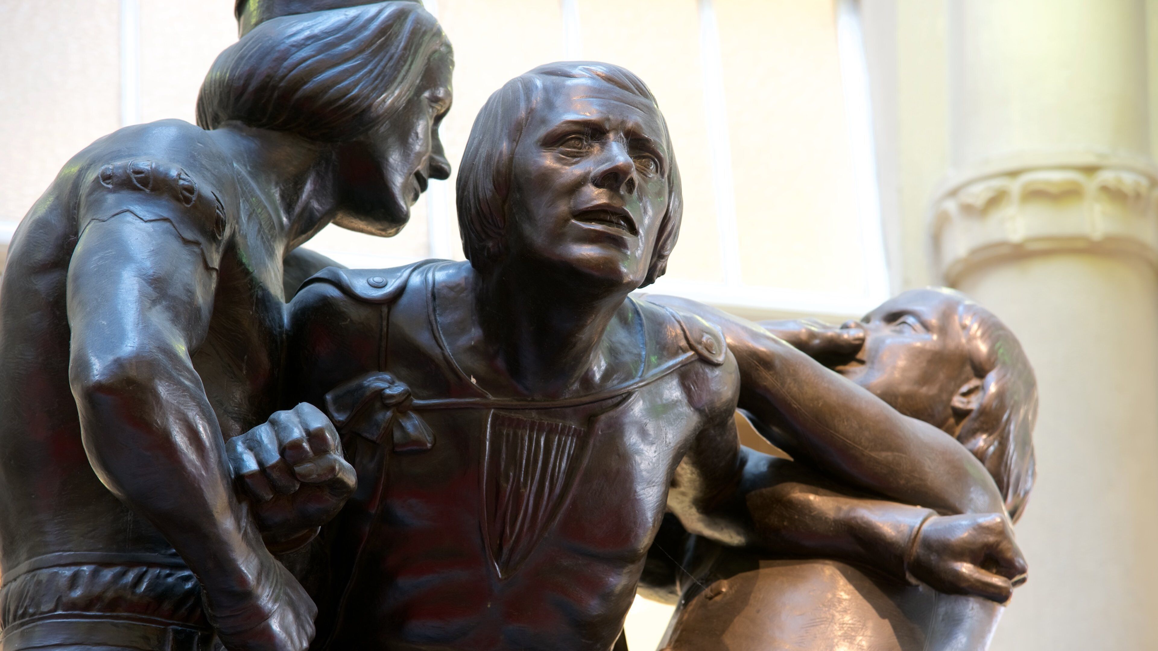 Mädler-Passage bevat een standbeeld of beeldhouwwerk