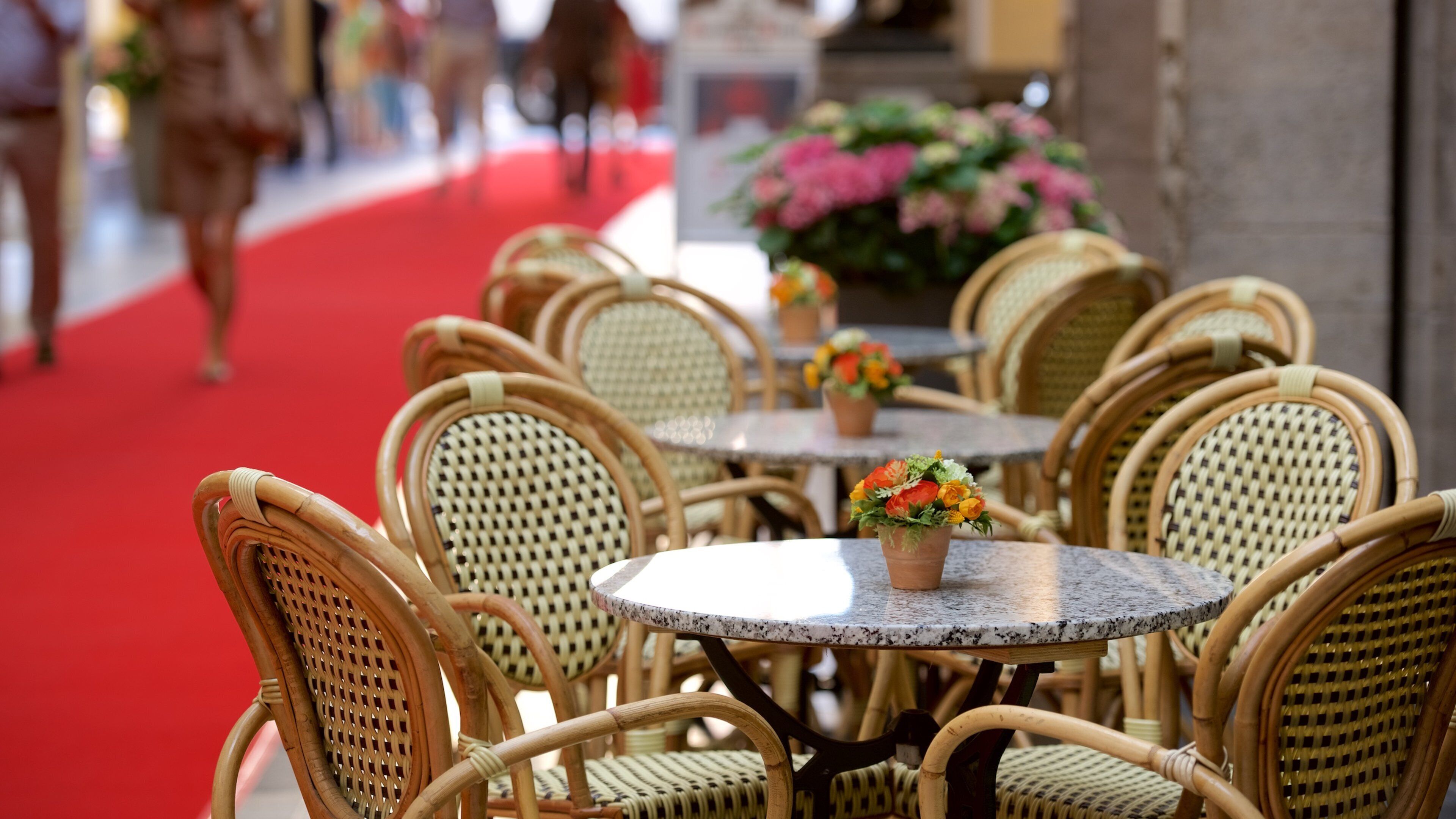 Mädler-Passage bevat bloemen