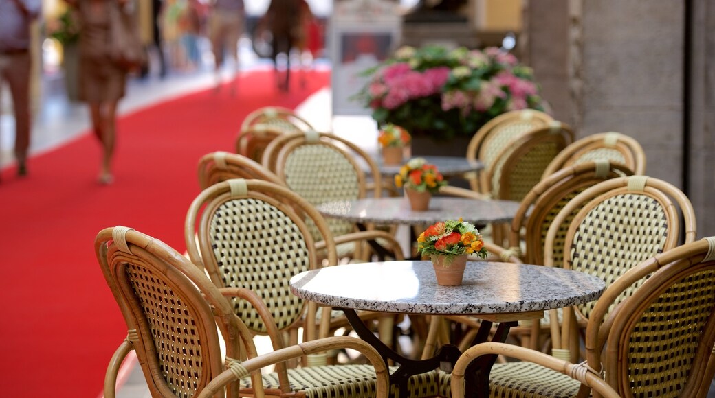 Mädler-Passage bevat bloemen