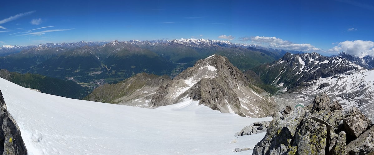 Panorama da cima La Calotta gruppo Adamello - al centro Cima Salimmo