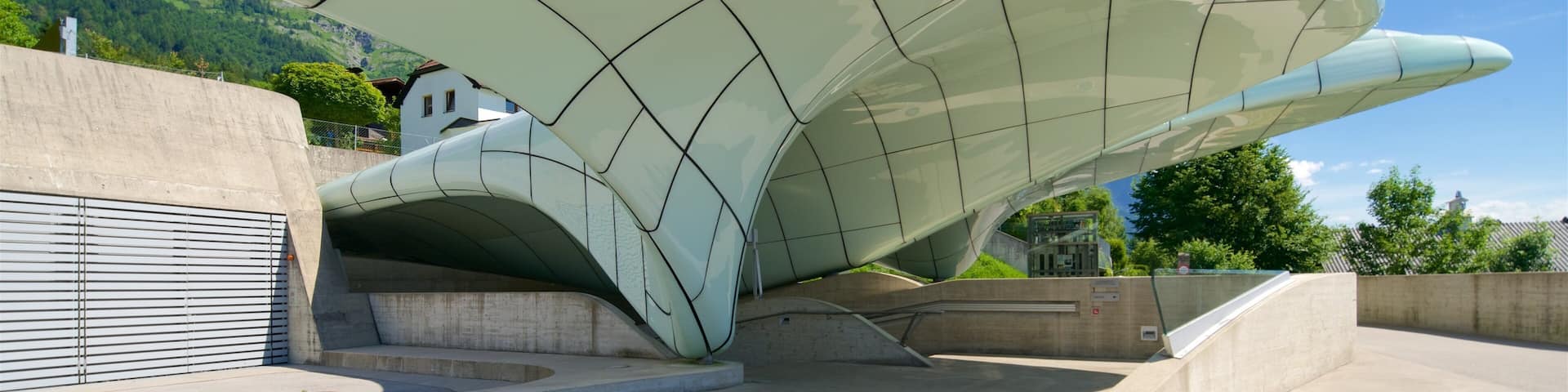 Nordkette qui includes architecture moderne