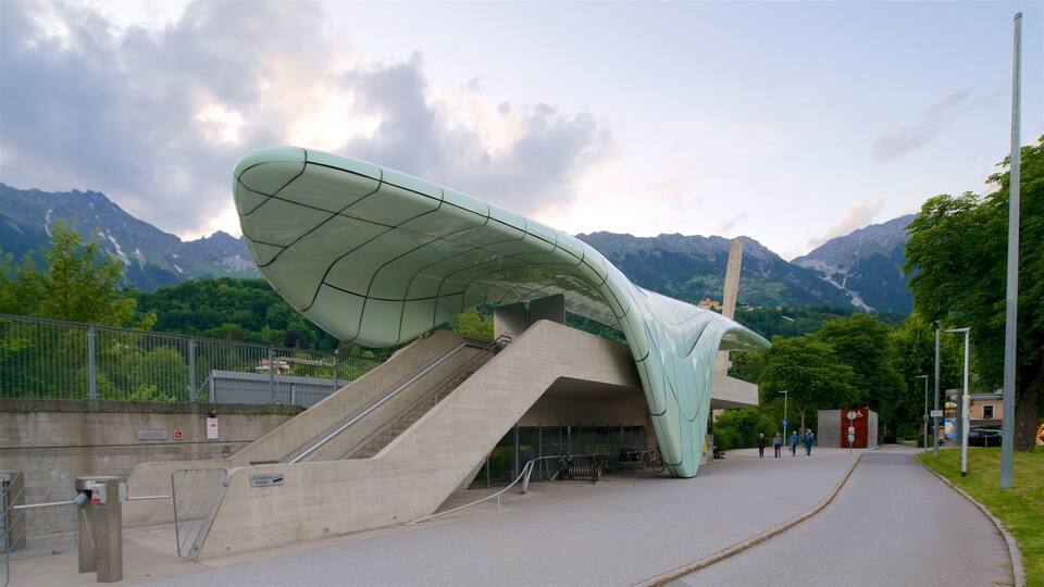 Nordkettenbahn mit einem moderne Architektur