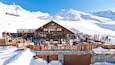 Val Thorens Ski Resort featuring outdoor eating, snow and landscape views