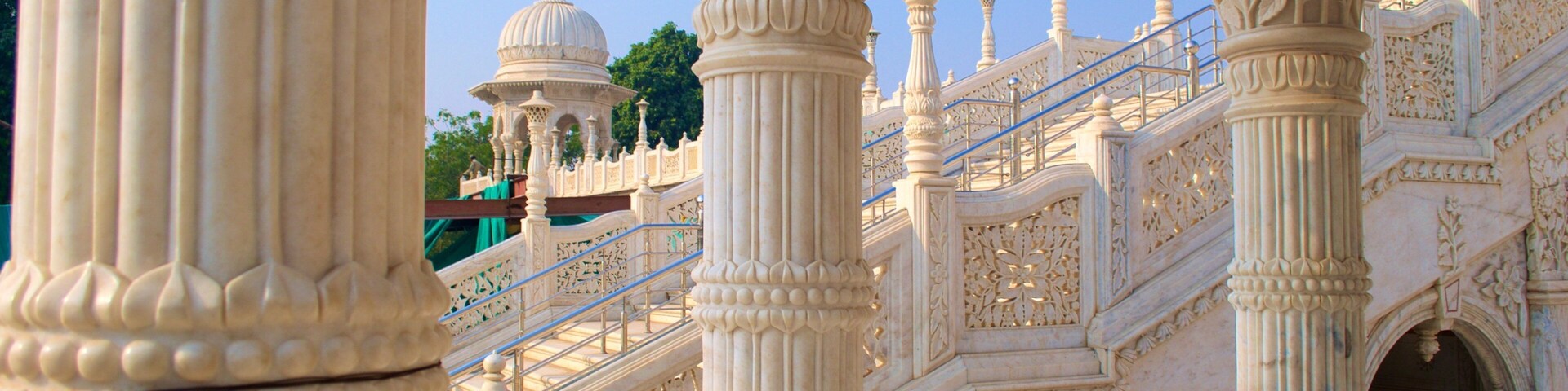 Soami Bagh Temple caracterizando um templo ou local de adoração