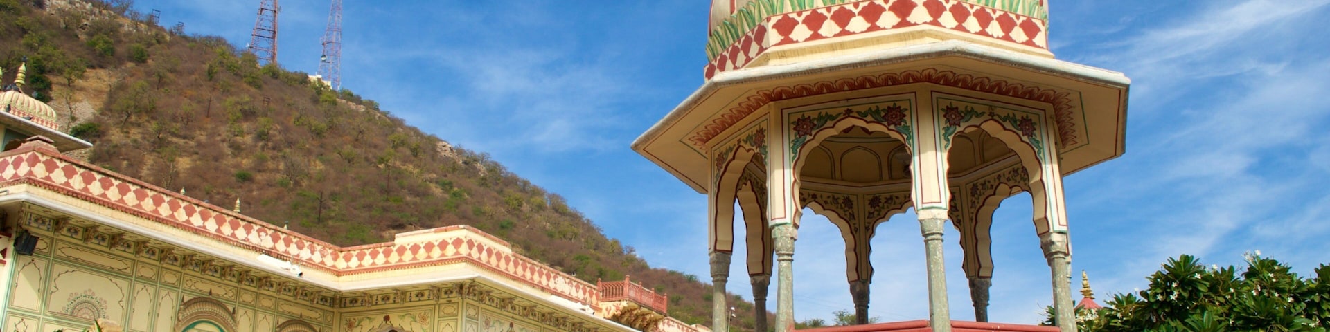 Sisodia Rani Ka Bagh caracterizando um pequeno castelo ou palácio