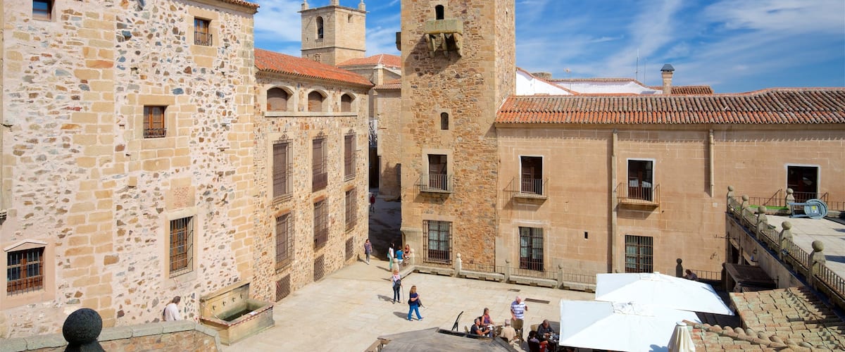 Palacio de los Golfines de Abajo